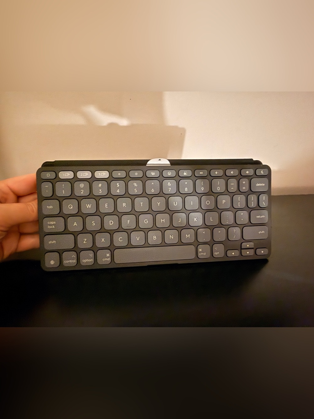NEW Logitech Keys-To-Go Portable Keyboard - Picture 3 of 3
